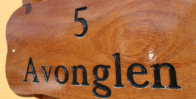 Avonglen Sign